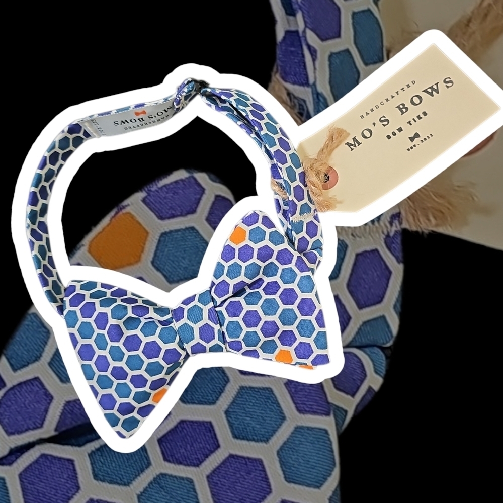 MO'S BOWS BLUE/ORANGE HEXAGON ADULT BOW TIE